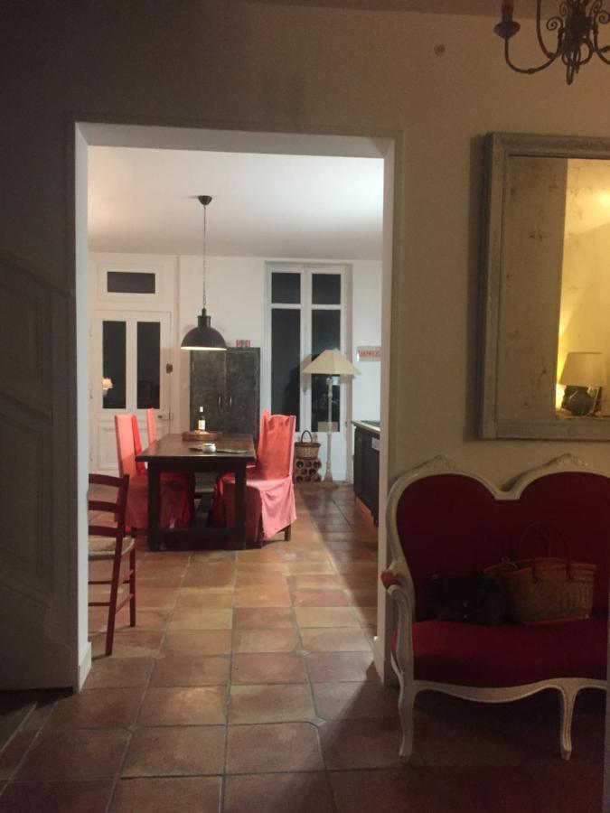 La Maison Du Port Mortagne-sur-Gironde Esterno foto