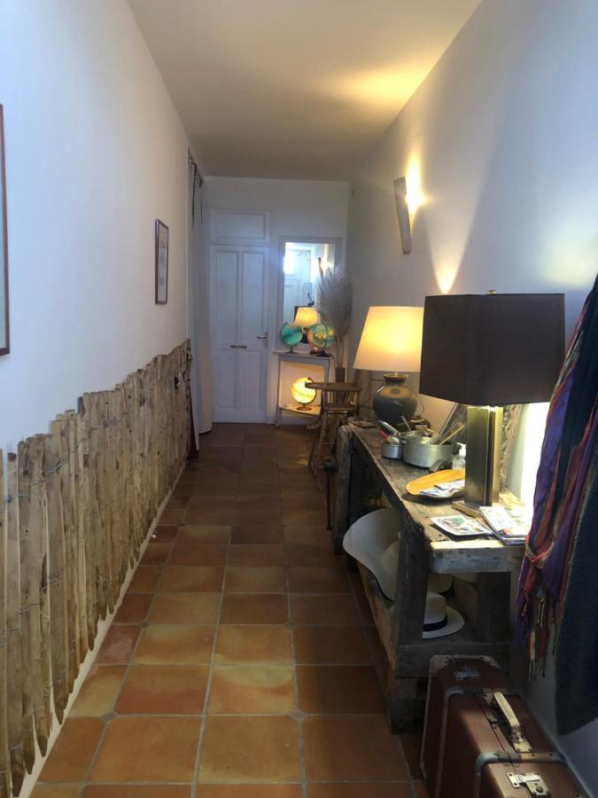La Maison Du Port Mortagne-sur-Gironde Esterno foto