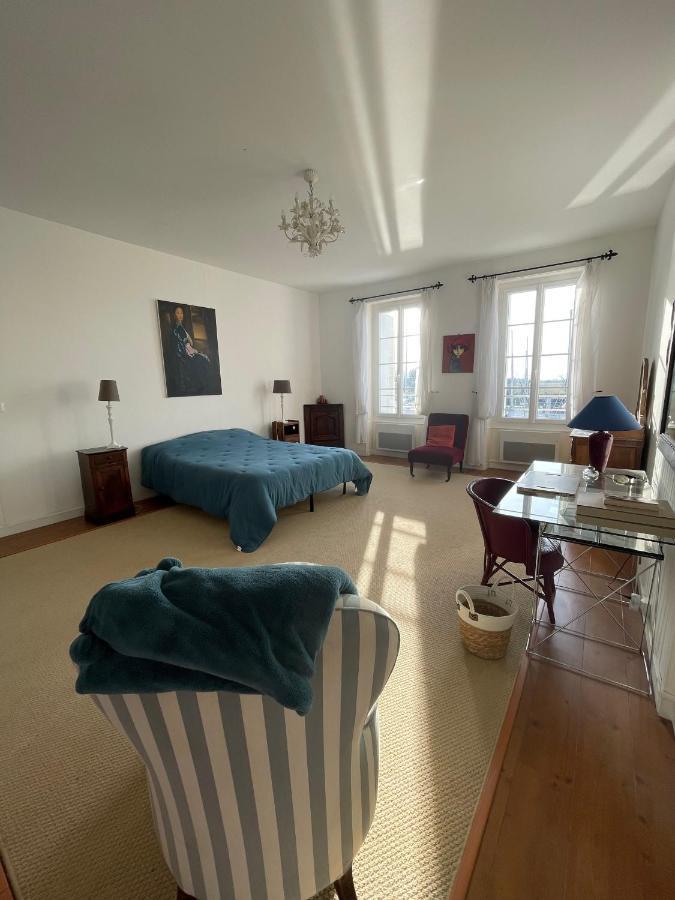 La Maison Du Port Mortagne-sur-Gironde Esterno foto